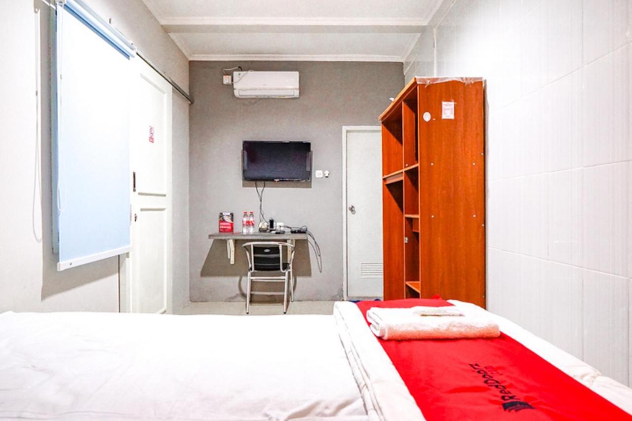 เรดดอร์ซ @ ซิตราแลนด์ สุราบายา Hotel ภายนอก รูปภาพ