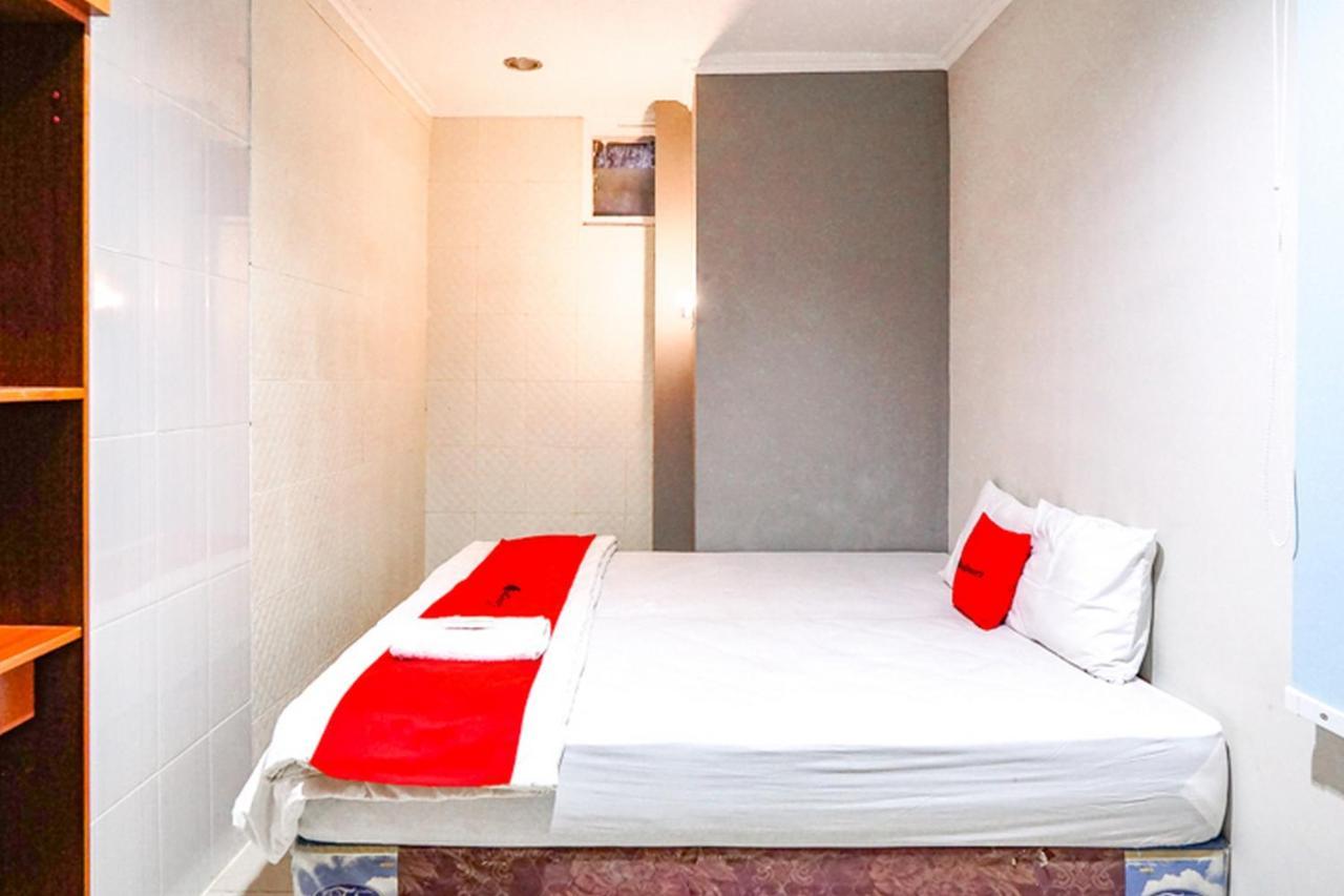 เรดดอร์ซ @ ซิตราแลนด์ สุราบายา Hotel ภายนอก รูปภาพ